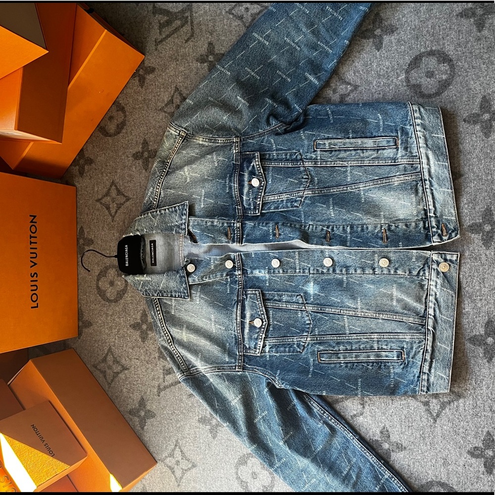 💧🔥BALENCIAGA all over logo denim💧🔥